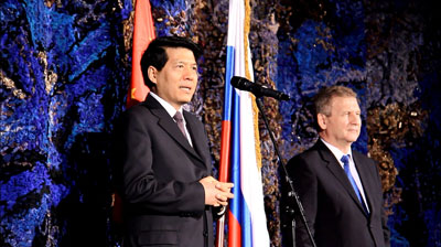 中国驻俄罗斯大使李辉与俄罗斯文化部副部长伊夫利耶夫出席俄罗斯“中国文化节”开幕式