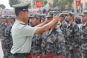 嵩山少林延鲁武术学校新兵军训训练场景